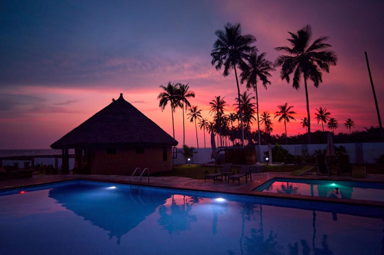 Lemon Beach Resort Elmina Extérieur photo