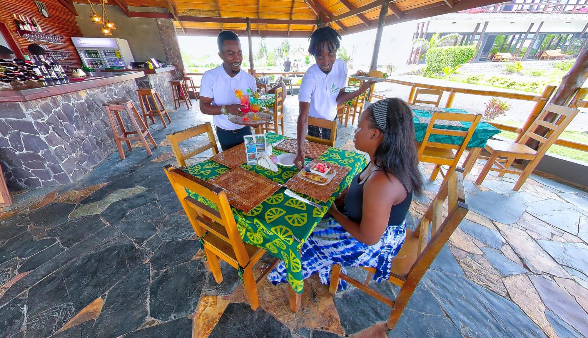 Lemon Beach Resort Elmina Extérieur photo