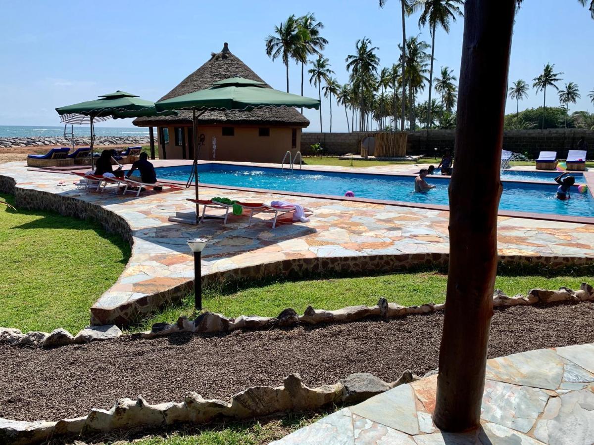 Lemon Beach Resort Elmina Extérieur photo